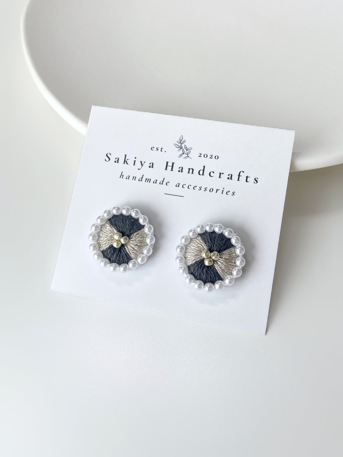 IE362_Thread & Bead Embroidered Earrings