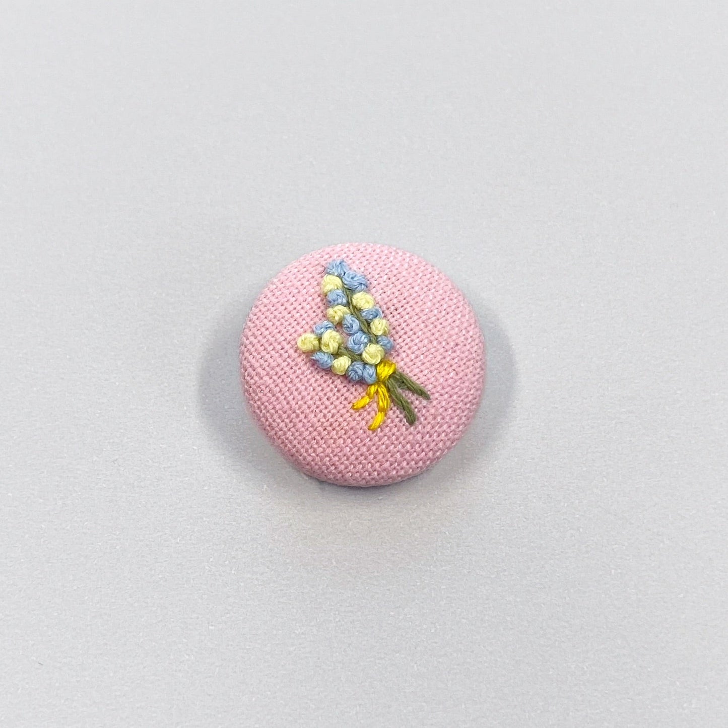 IEP008_Embroidered Brooch Pin