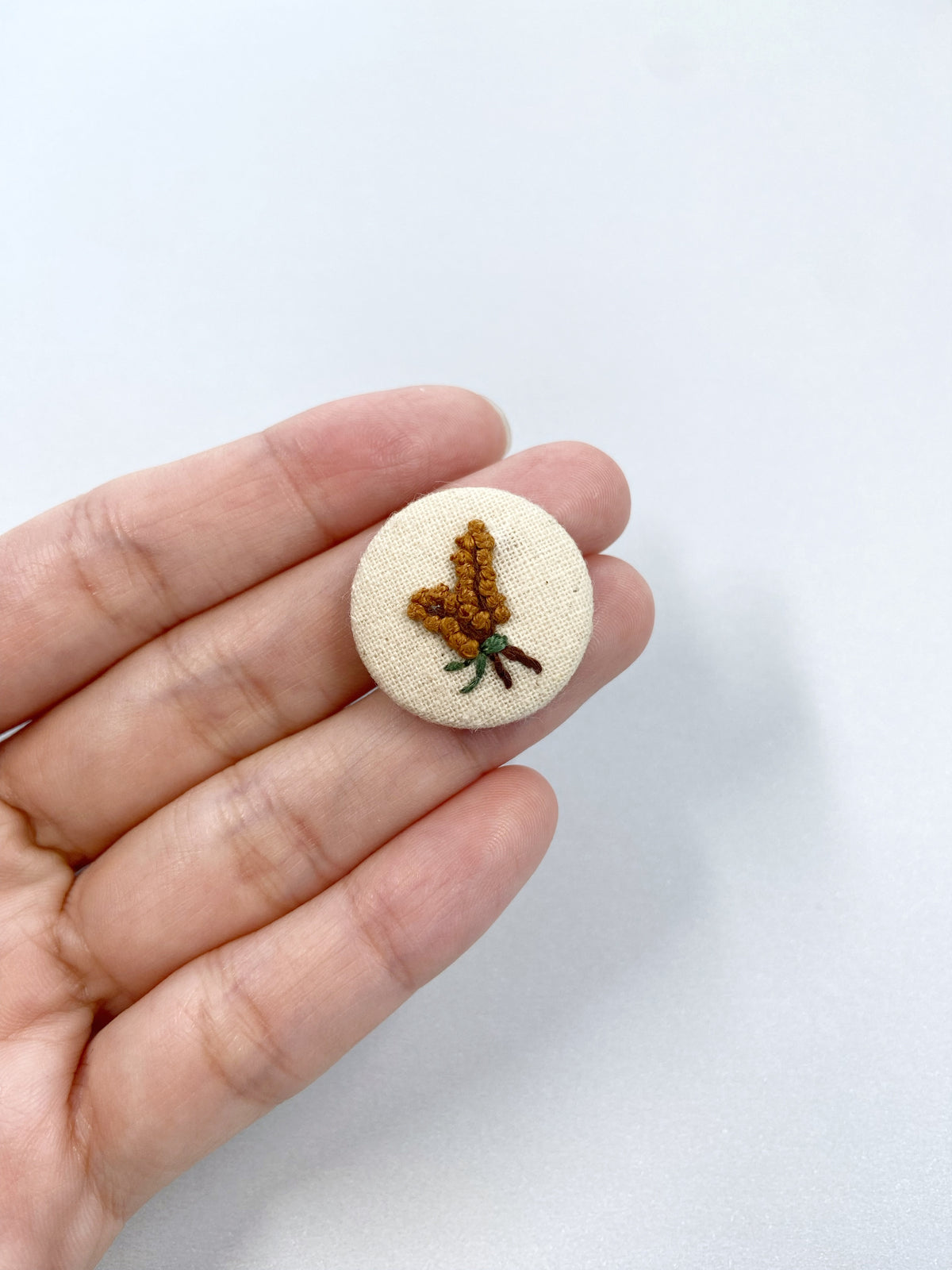 IEP010_Embroidered Brooch Pin